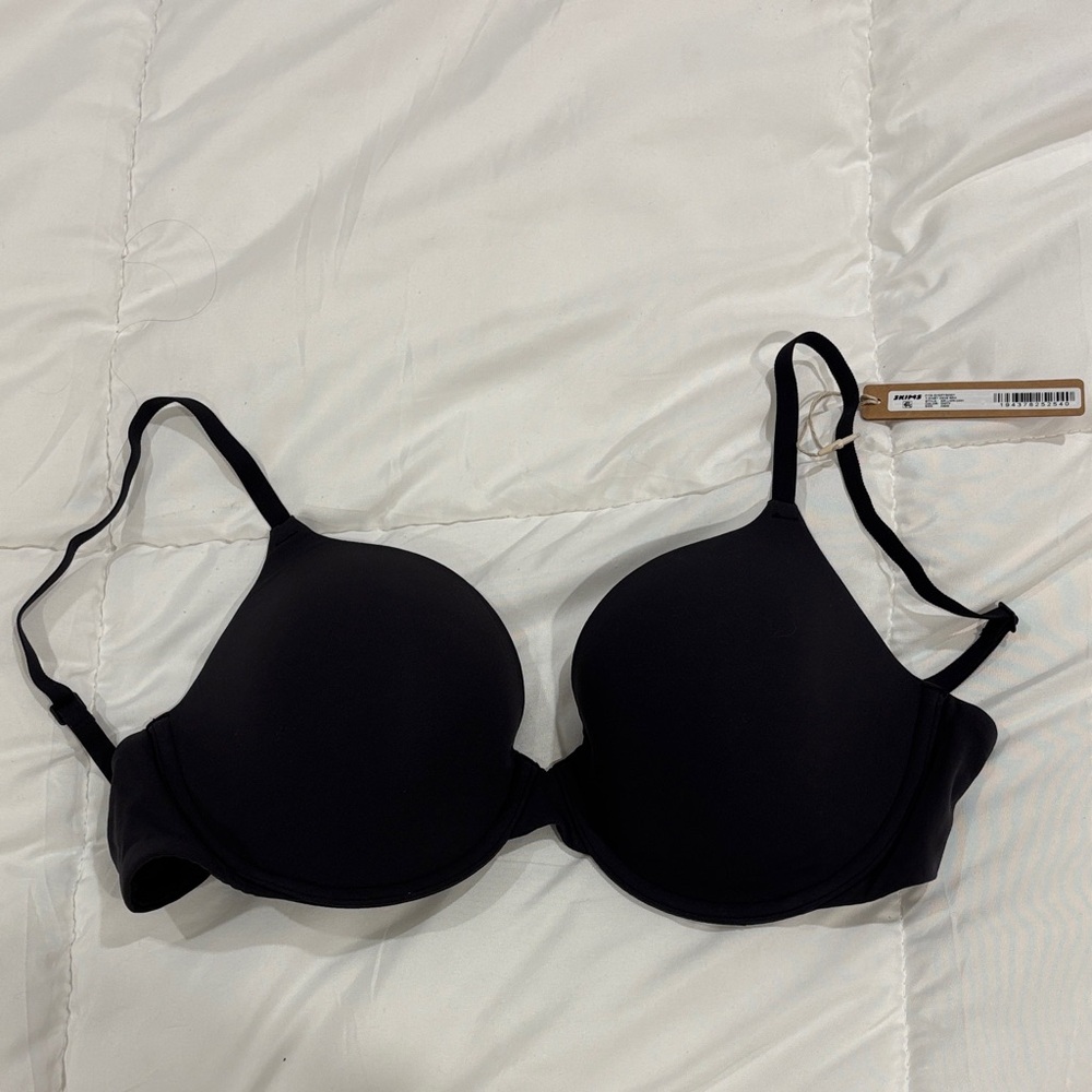 SKIMS Fits Everybody Push up Demi Bra (Onyx)